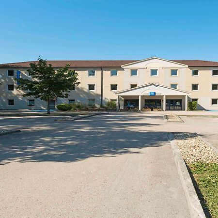 Ibis Budget Lons-Le-Saunier Esterno foto