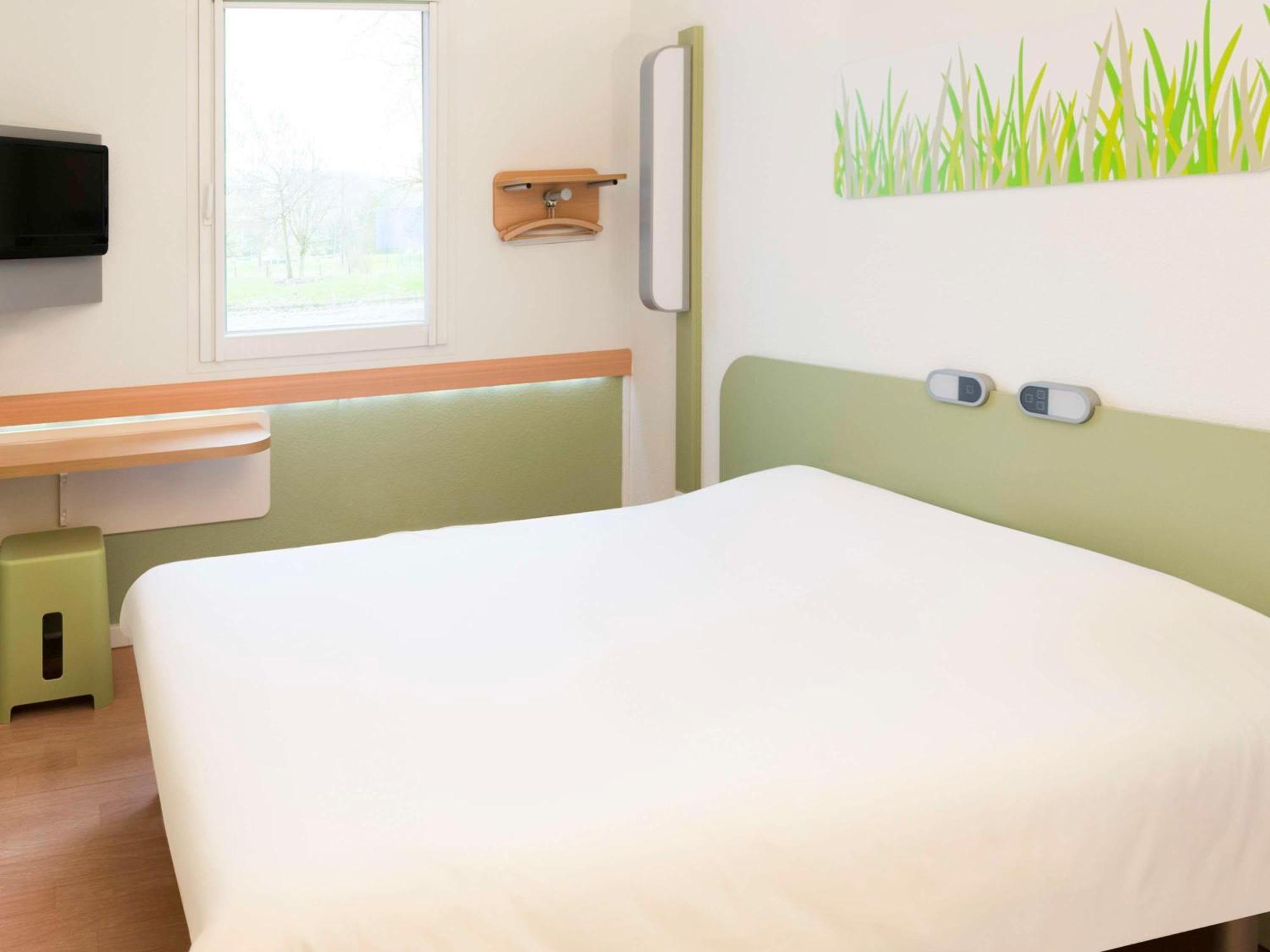 Ibis Budget Lons-Le-Saunier Esterno foto