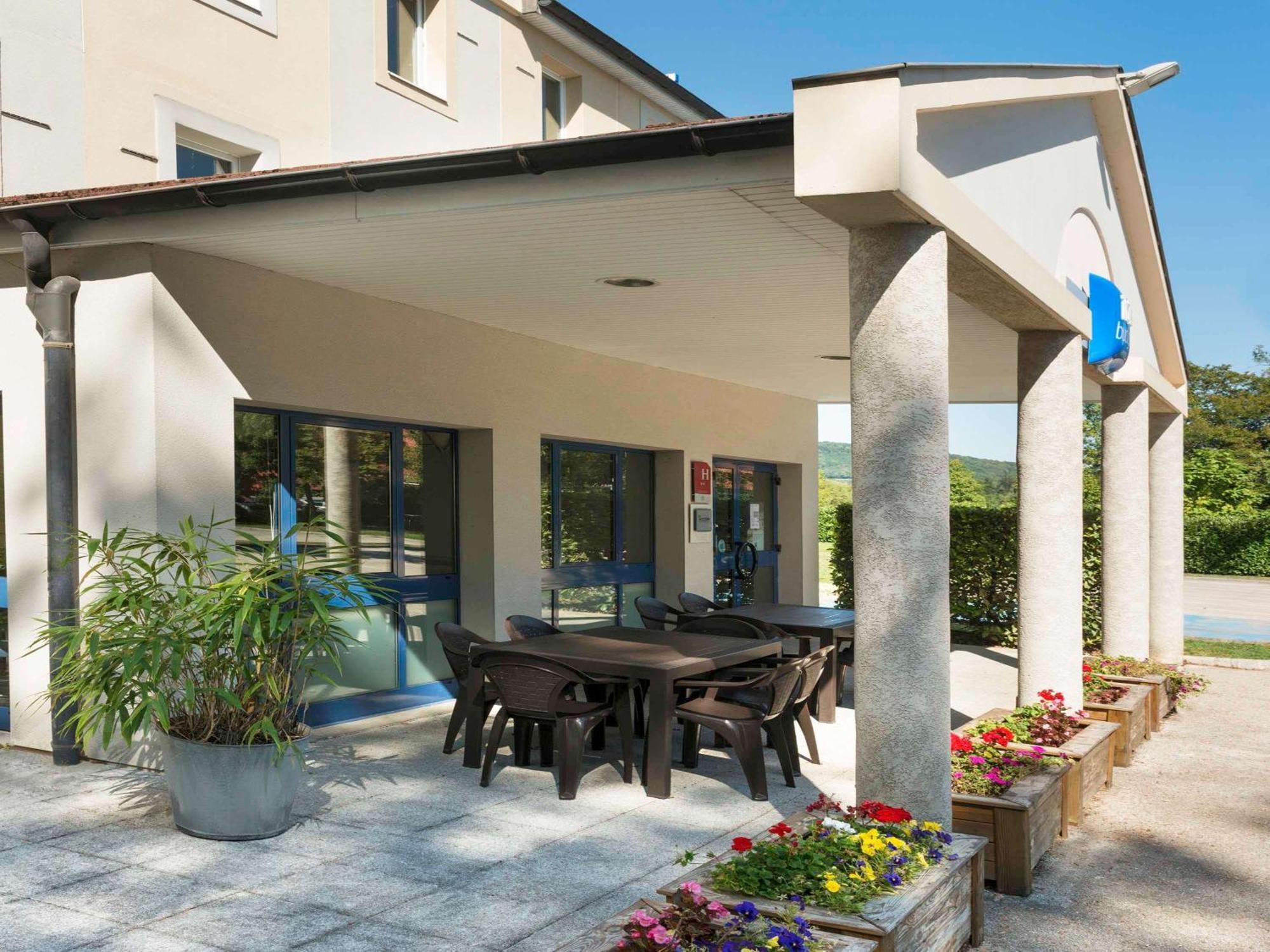 Ibis Budget Lons-Le-Saunier Esterno foto