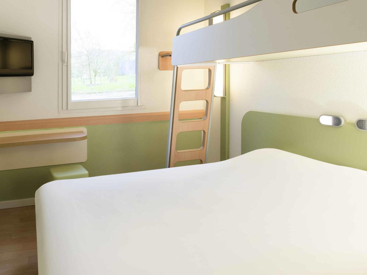 Ibis Budget Lons-Le-Saunier Esterno foto
